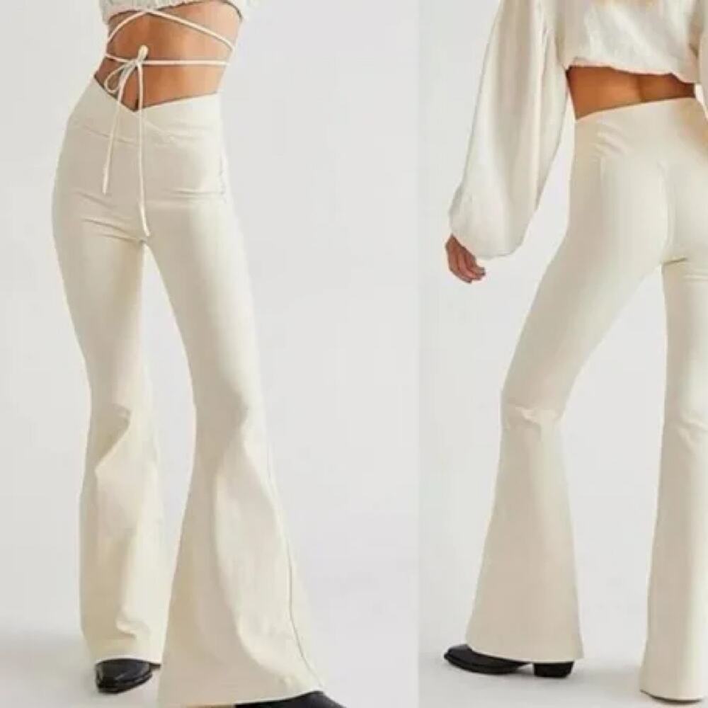 NEW FREE PEOPLE Venice Beach High Rise Flare In Worn White Sz 25 Stretchy